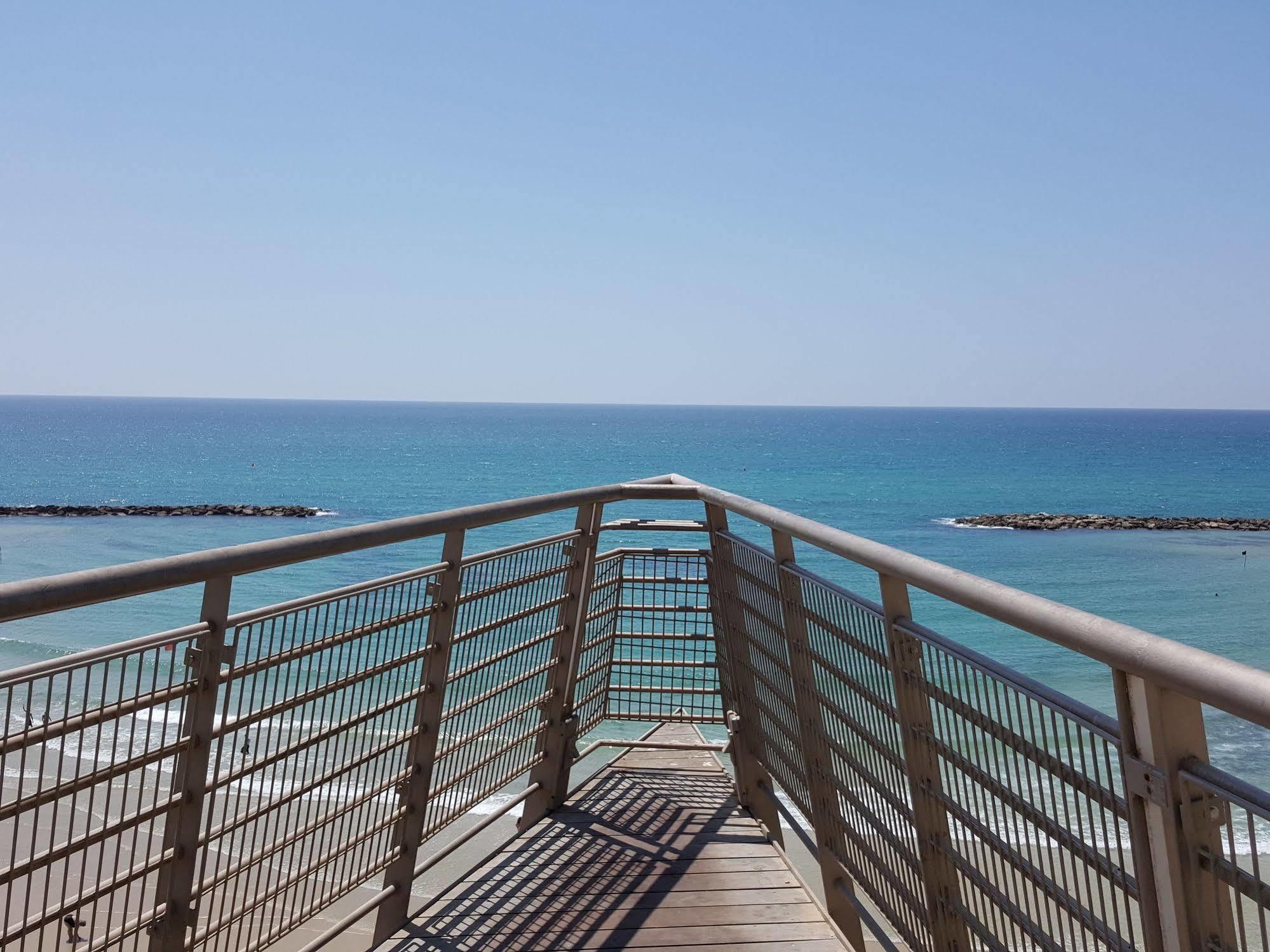 Netanya Motel Pierre Ngoại thất bức ảnh