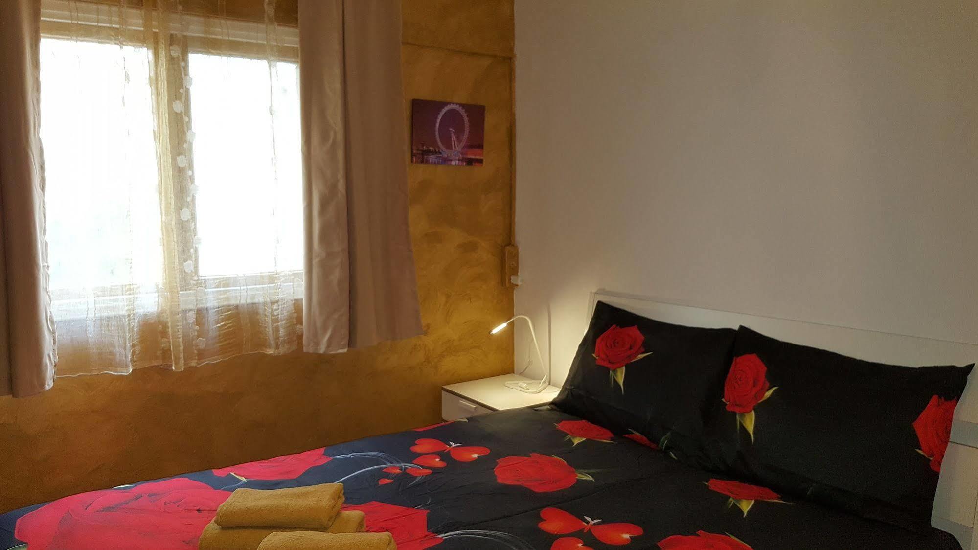 Netanya Motel Pierre Ngoại thất bức ảnh