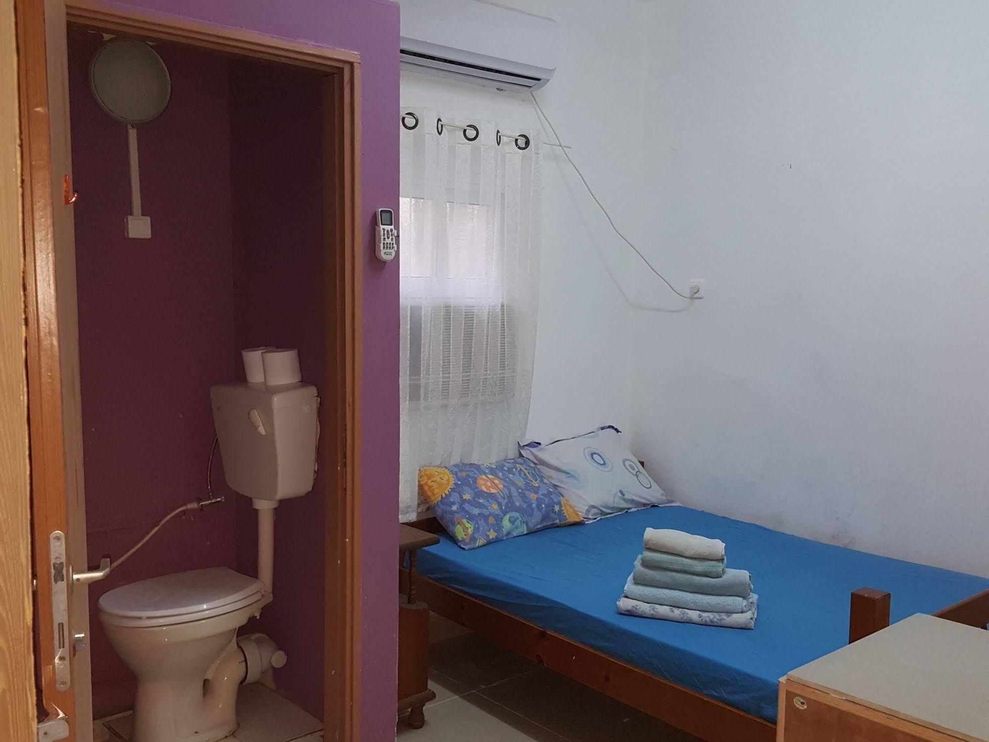 Netanya Motel Pierre Ngoại thất bức ảnh